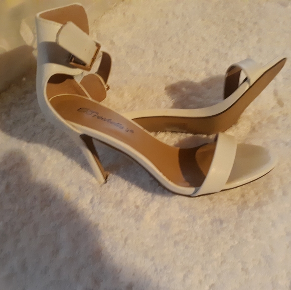 Shoes - Picture 2 of 3